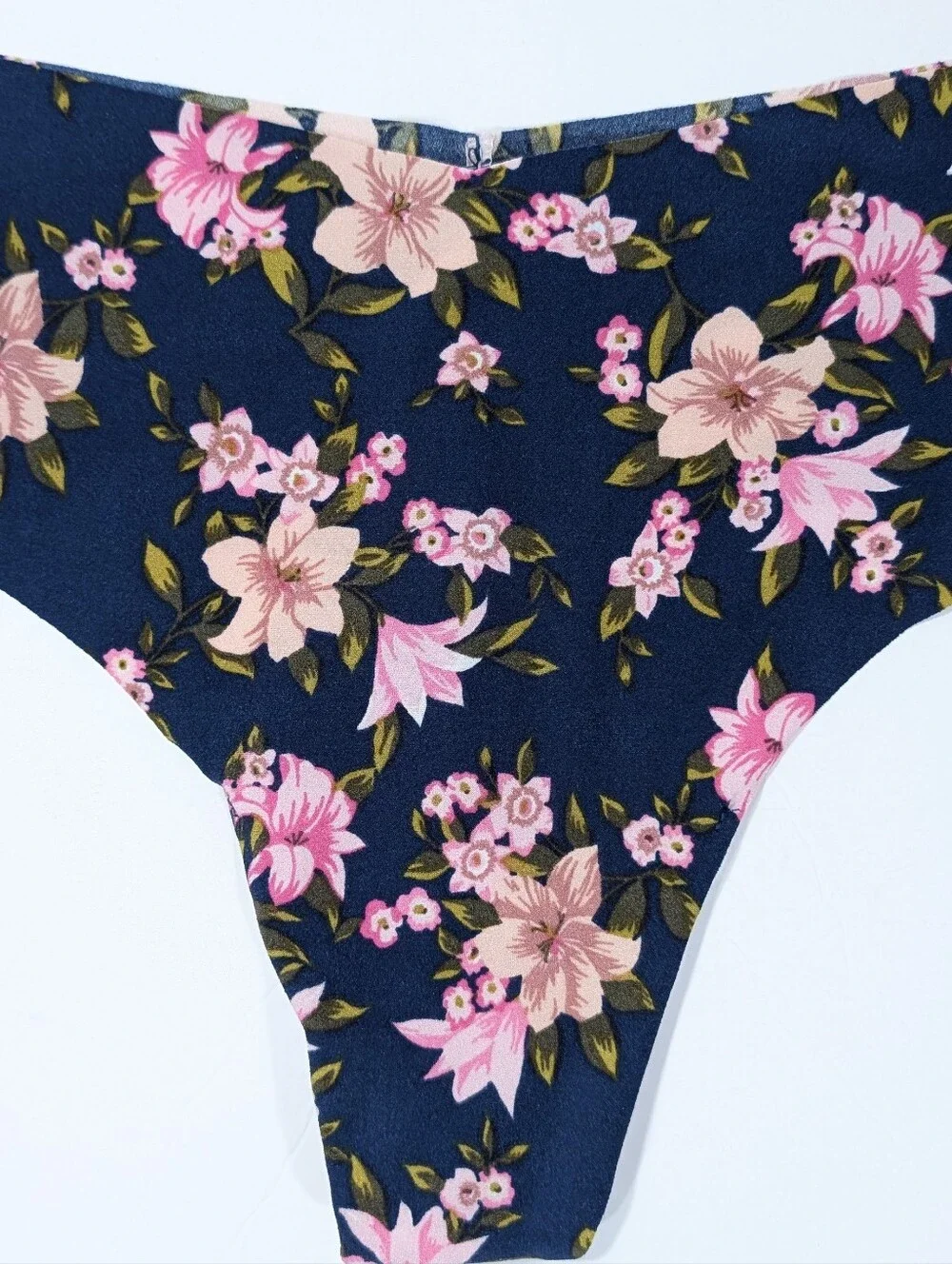 Victoria's Secret No Show Thong Large New Women Stretch Panty Midnight Lillies